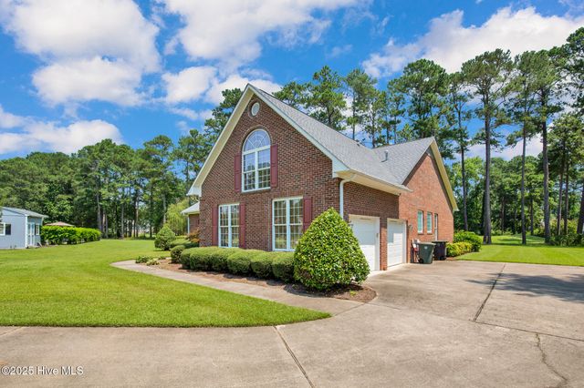 294 Martinleer Court, Fayetteville, NC 28311