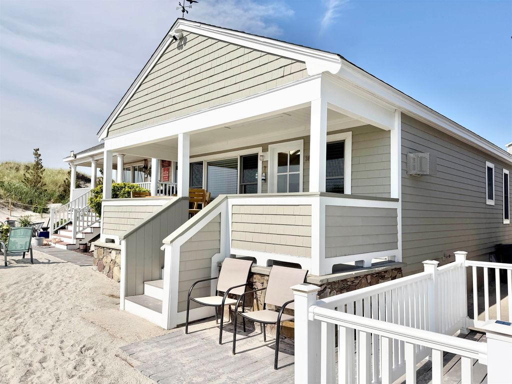 Image 1 of property listing at 28 Concord Avenue # 2, Hampton, NH 03842