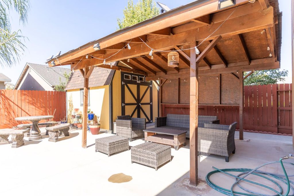Image 24 of property listing at 654 Agua Dulce Avenue, Clovis, CA 93619