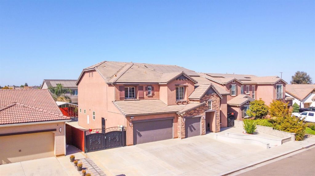 Image 26 of property listing at 654 Agua Dulce Avenue, Clovis, CA 93619