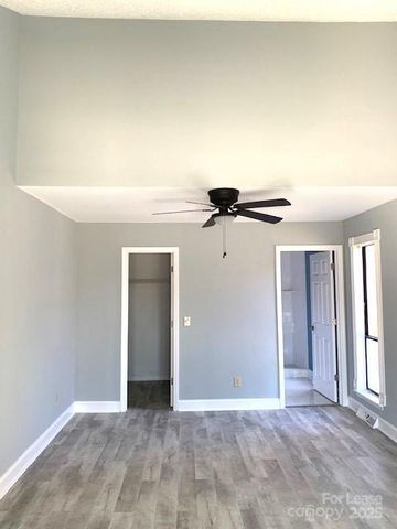 11112 Five Cedars Road, Charlotte, NC 28226