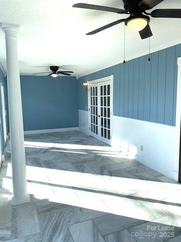 11112 Five Cedars Road, Charlotte, NC 28226