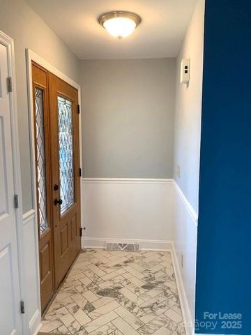 11112 Five Cedars Road, Charlotte, NC 28226