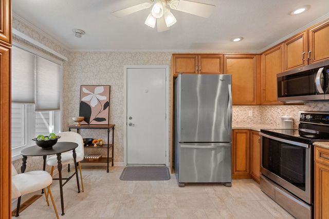 3065 Red Wing Court, Bettendorf, IA 52722