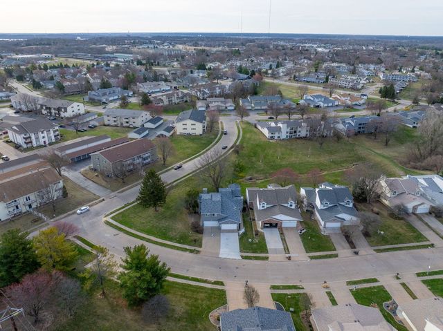 3065 Red Wing Court, Bettendorf, IA 52722