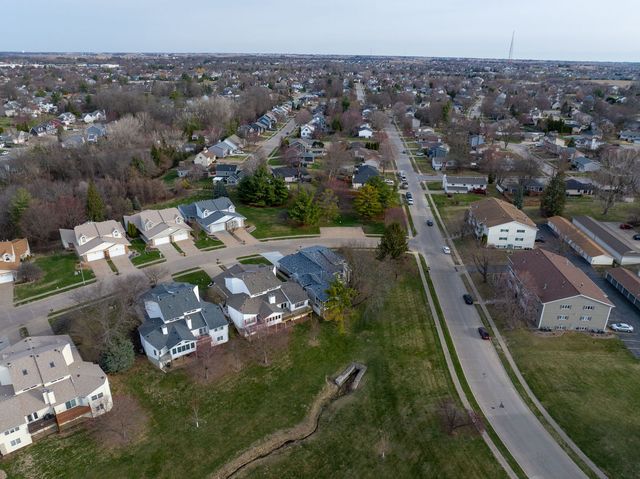 3065 Red Wing Court, Bettendorf, IA 52722