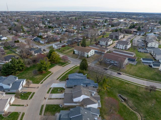 3065 Red Wing Court, Bettendorf, IA 52722