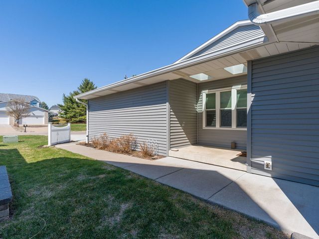 3065 Red Wing Court, Bettendorf, IA 52722