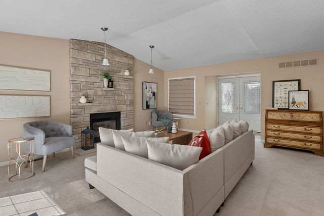 3065 Red Wing Court, Bettendorf, IA 52722