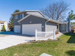 3065 Red Wing Court, Bettendorf, IA 52722