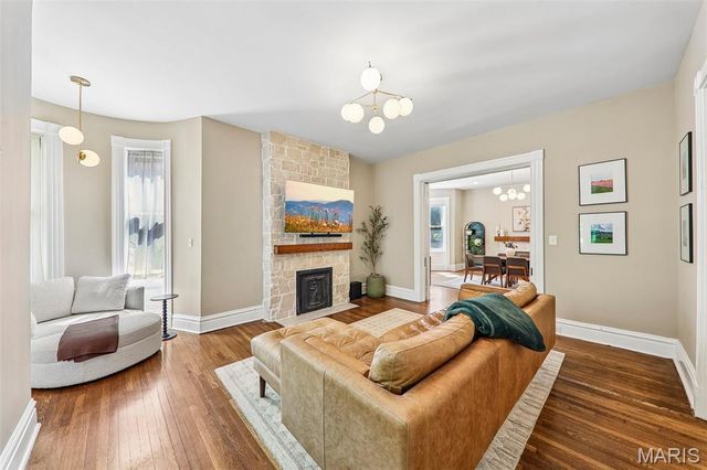 3850 Arsenal Street, St Louis, MO 63116