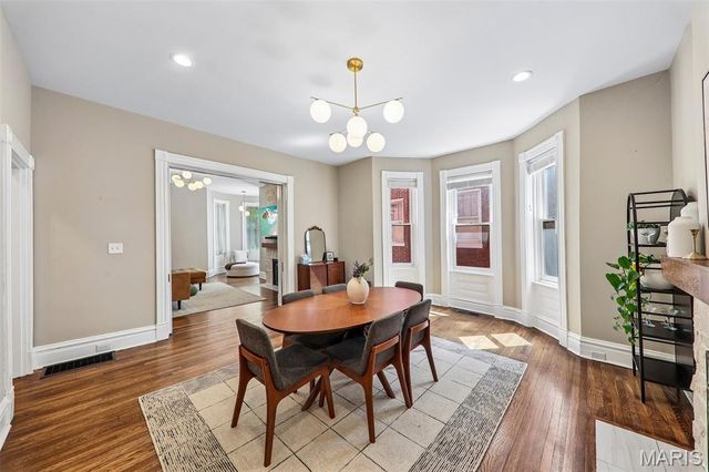 3850 Arsenal Street, St Louis, MO 63116