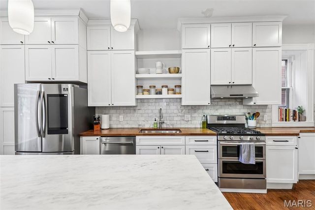 3850 Arsenal Street, St Louis, MO 63116