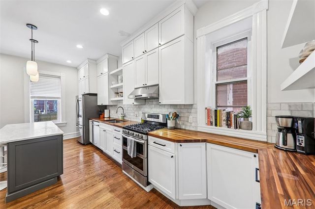 3850 Arsenal Street, St Louis, MO 63116