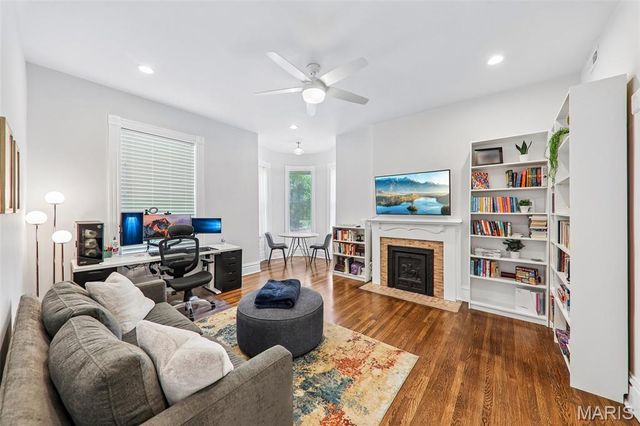 3850 Arsenal Street, St Louis, MO 63116