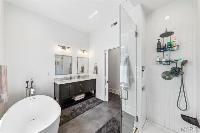 3850 Arsenal Street, St Louis, MO 63116