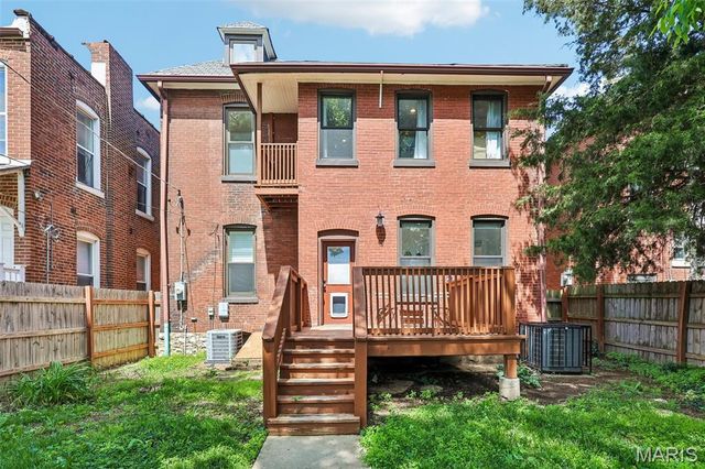 3850 Arsenal Street, St Louis, MO 63116