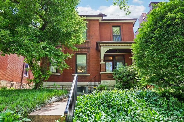 3850 Arsenal Street, St Louis, MO 63116
