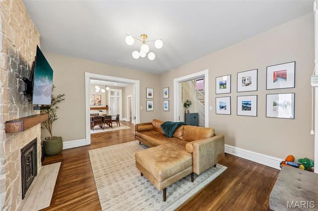 3850 Arsenal Street, St Louis, MO 63116