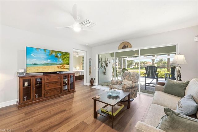 8721 Querce CT, Naples, FL 34114