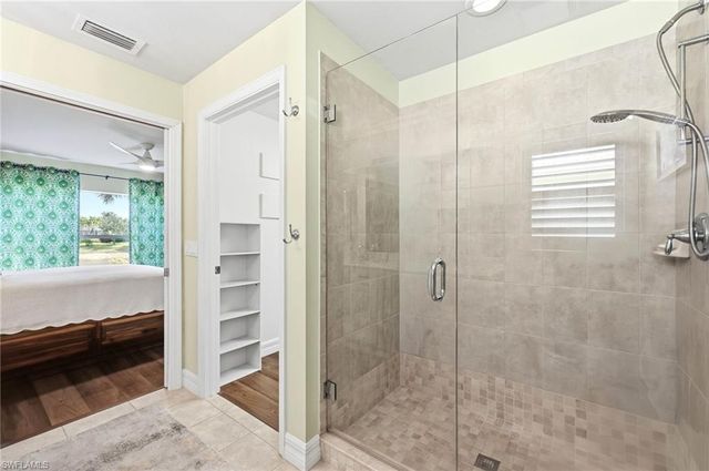 8721 Querce CT, Naples, FL 34114