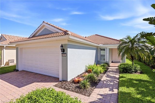 8721 Querce CT, Naples, FL 34114