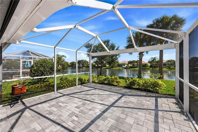 8721 Querce CT, Naples, FL 34114