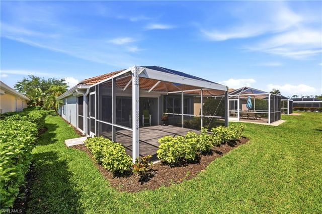 8721 Querce CT, Naples, FL 34114