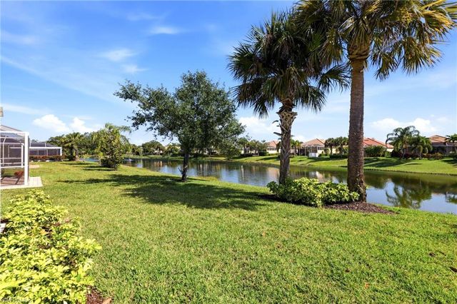 8721 Querce CT, Naples, FL 34114
