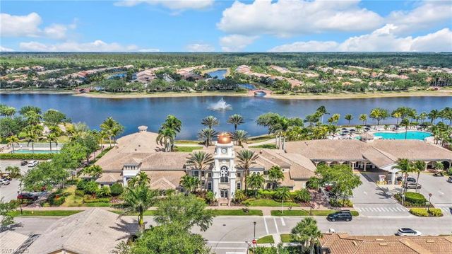 8721 Querce CT, Naples, FL 34114