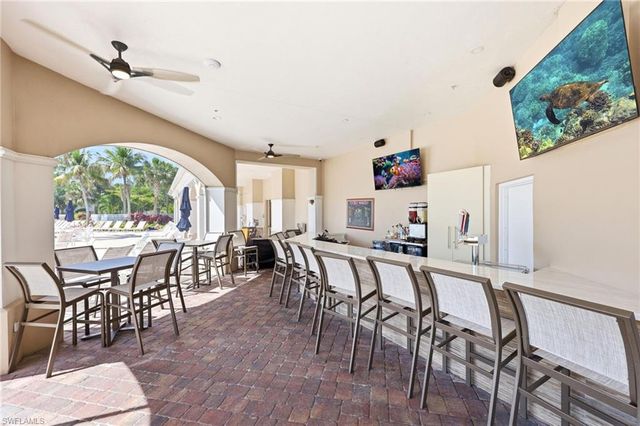 8721 Querce CT, Naples, FL 34114