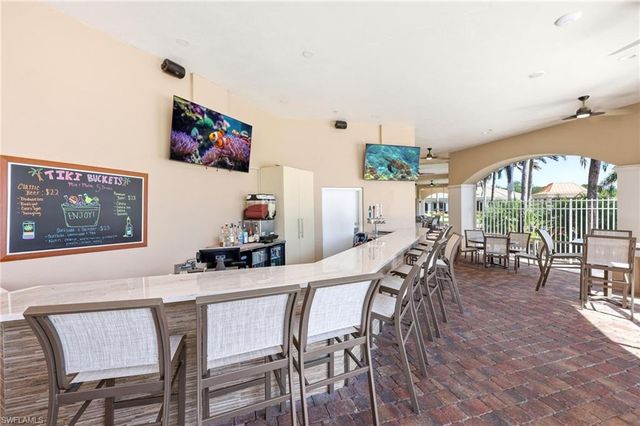 8721 Querce CT, Naples, FL 34114