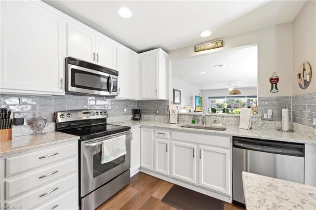 8721 Querce CT, Naples, FL 34114