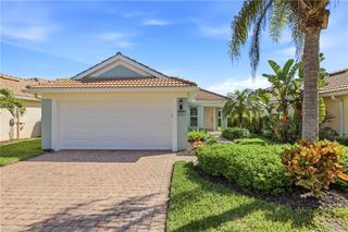 8721 Querce CT, Naples, FL 34114