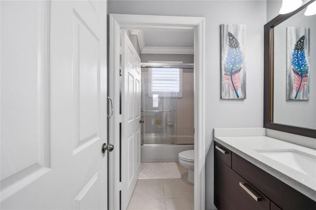 4916 SW 38th Way, Hollywood, FL 33312