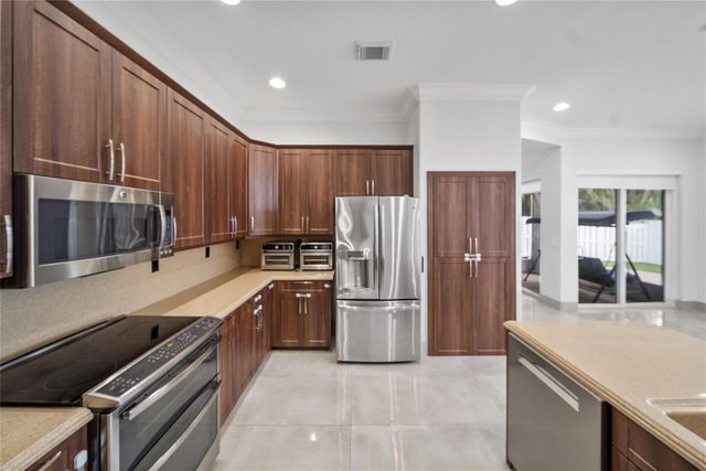 4916 SW 38th Way, Hollywood, FL 33312