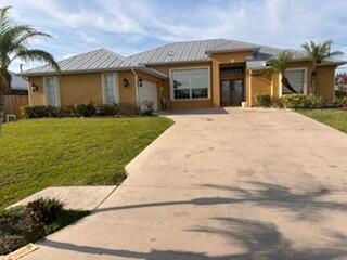 5451 NW Empress Circle, Port St. Lucie, Port St Lucie, FL 34983