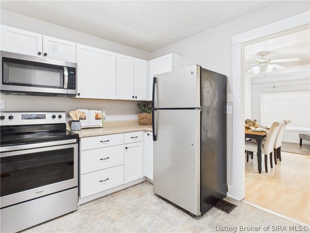 1026 N Clark Boulevard, Clarksville, IN 47129