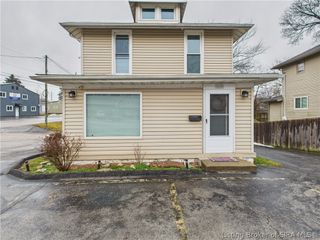 1026 N Clark Boulevard, Clarksville, IN 47129