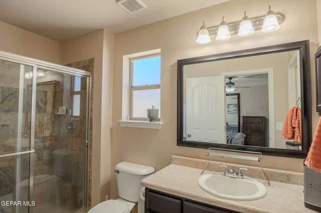 5943 APPLEWOOD Street, Santa Teresa, NM 88008