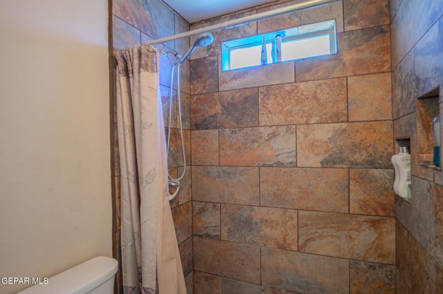 5943 APPLEWOOD Street, Santa Teresa, NM 88008