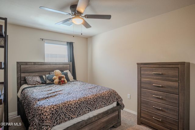 5943 APPLEWOOD Street, Santa Teresa, NM 88008