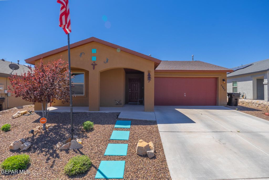 5943 APPLEWOOD Street, Santa Teresa, NM 88008