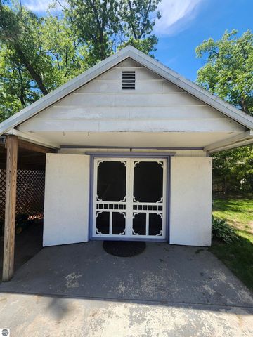 1321 Fletcher Street, National City, MI 48748