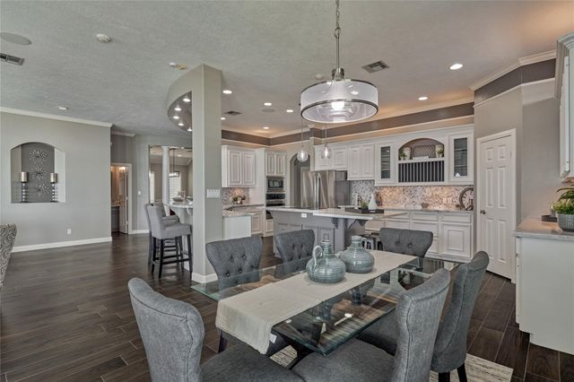 13625 Lakeside Place Drive, Willis, TX 77318