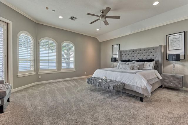 13625 Lakeside Place Drive, Willis, TX 77318