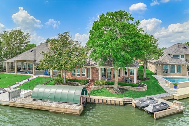 13625 Lakeside Place Drive, Willis, TX 77318