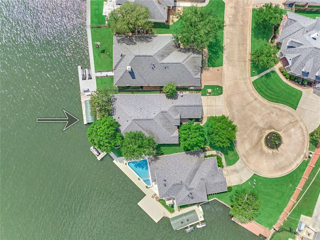 13625 Lakeside Place Drive, Willis, TX 77318