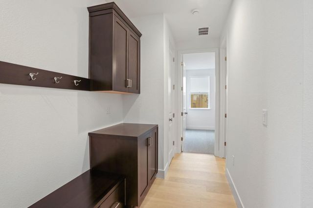 2171 Silk Ave, Manteca, CA 95337