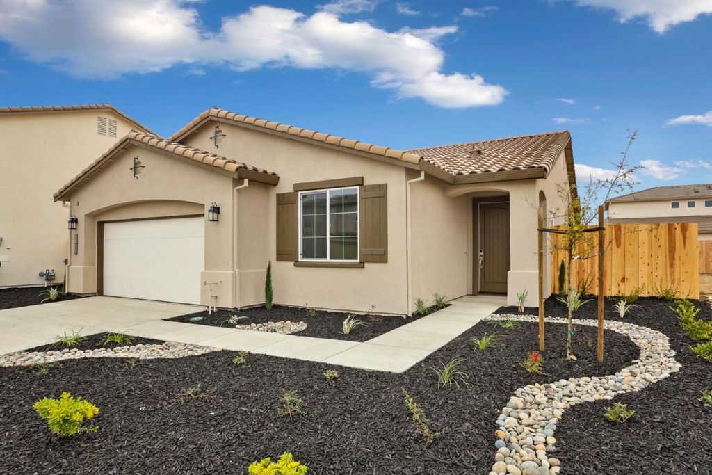 2171 Silk Ave, Manteca, CA 95337